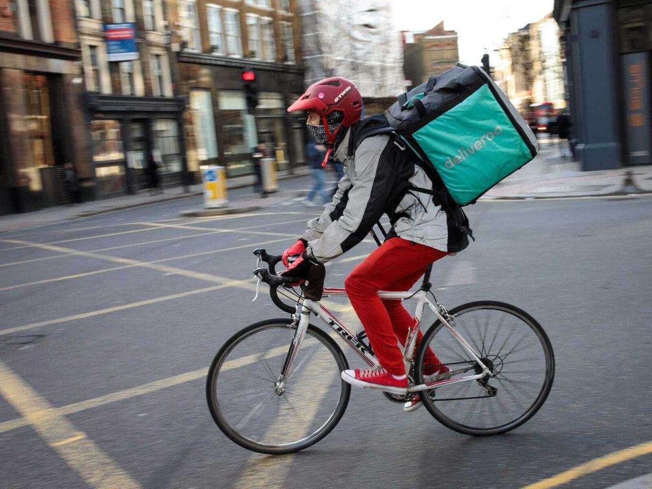 با خوردن غذای بیرون کرونا نمیگیریم با خوردن غذای بیرون کرونا نمیگیریم