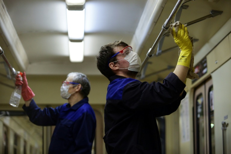 مخالفت ترامپ با ادامه قرنطینه: شرکت ها و شغل ها را از دست می دهیم؛ کشته&zwnj;های رکود اقتصادی بیشتر است/ یک سوم جهان در قرنطینه/ جلسه شورای امنیت هم غیرحضوری شد