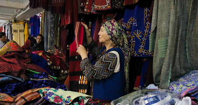 بازگشایی جمعه&zwnj;بازار &laquo;پروانه&raquo; در اراضی عباس&zwnj;آباد تهران