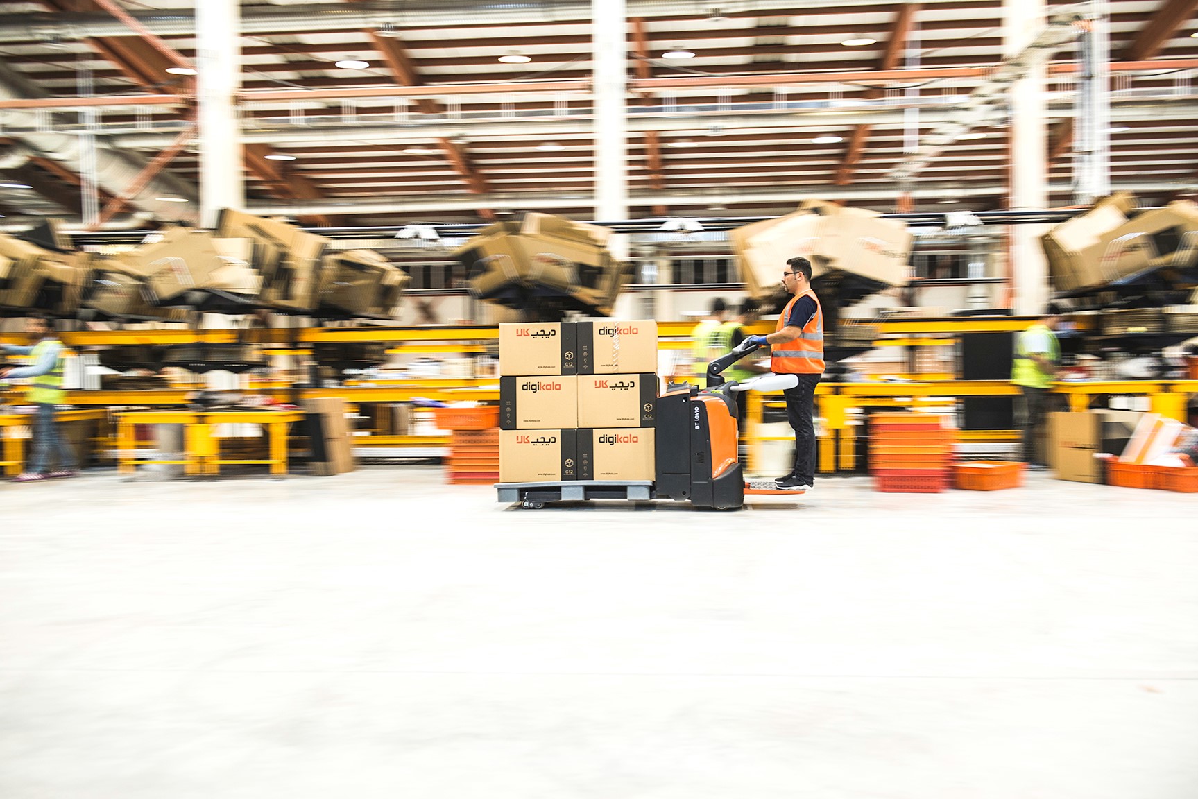 هوشمندسازی؛ راهکار دیجی&zwnj;کالا برای ارائه خدمات بهتر به مشتریان