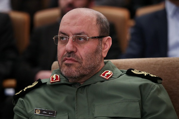 سردار دهقان: نیازی به هیاهو نیست؛ هم &lrm;واکسن می&zwnj;خریم، هم &lrm;می&zwnj;سازیم