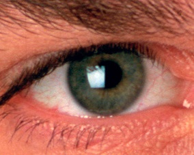 در زمان قرنطینه مواظب چشمان خود باشید