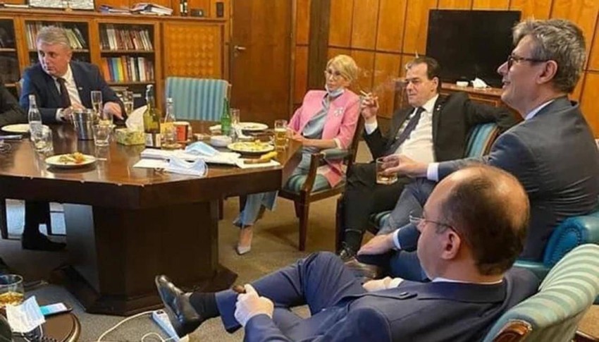 جریمه نخست وزیر رومانی به دلیل نداشتن ماسک