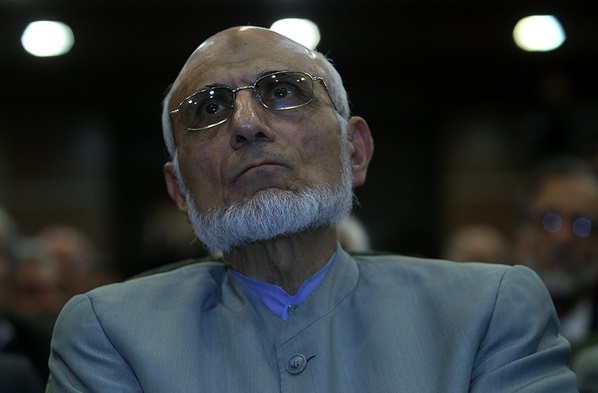 عذرخواهی میرسلیم از مردم به دلیل مصاحبه با &laquo;بی&zwnj;بی&zwnj;سی&raquo;