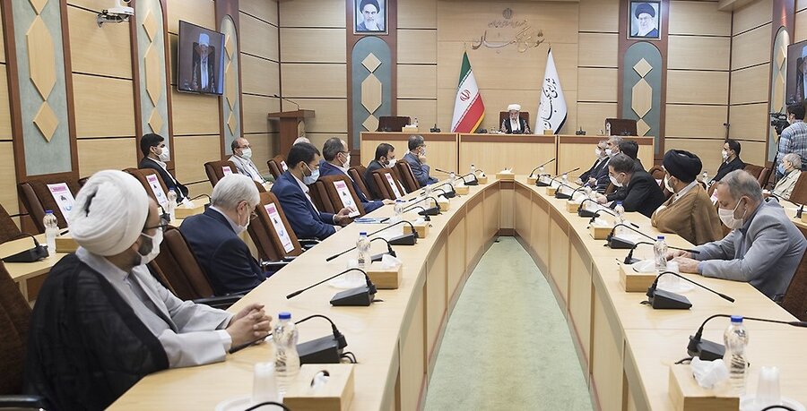 حضور دائمی مشاوران شورای نگهبان در مجلس/ کاهش استقلال نمایندگان یا اعمال نفوذ در قانونگذاری؟ دیدار اعضای هیئت رئیسه مجلس یازدهم با آیت الله جنتی