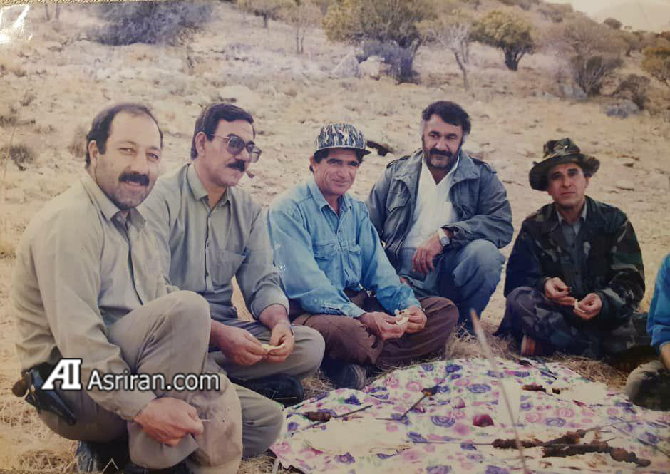 عکسی که برای اولین بار منتشر می شود: شجریان سر سفره محیط بانان دریاچه ارومیه