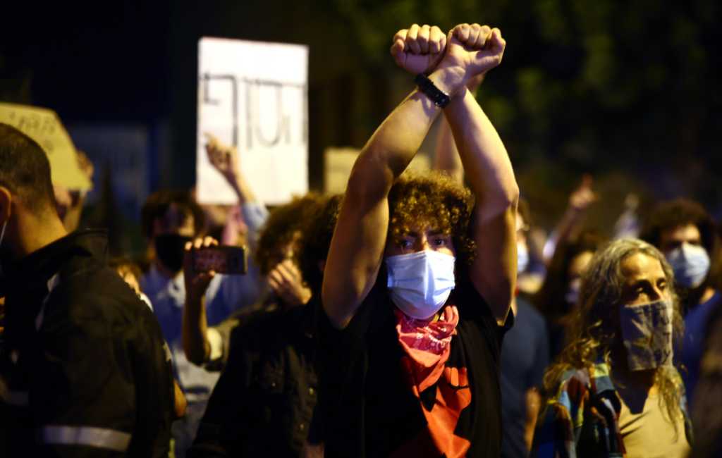 تظاهرات اسرائیلیها در یک کیلومتری خانه/ بازداشت چند معترض (+عکس) تظاهرات در یک کیلومتری خانه اسرائیل