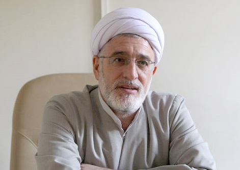 کرونا، داود فیرحی را از حوزۀ اندیشۀ سیاسی گرفت