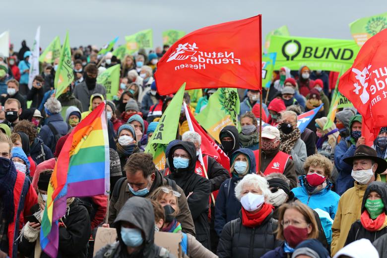 معترضان به ساخت بزرگراه در میان جنگل&zwnj;های آلمان (+عکس)