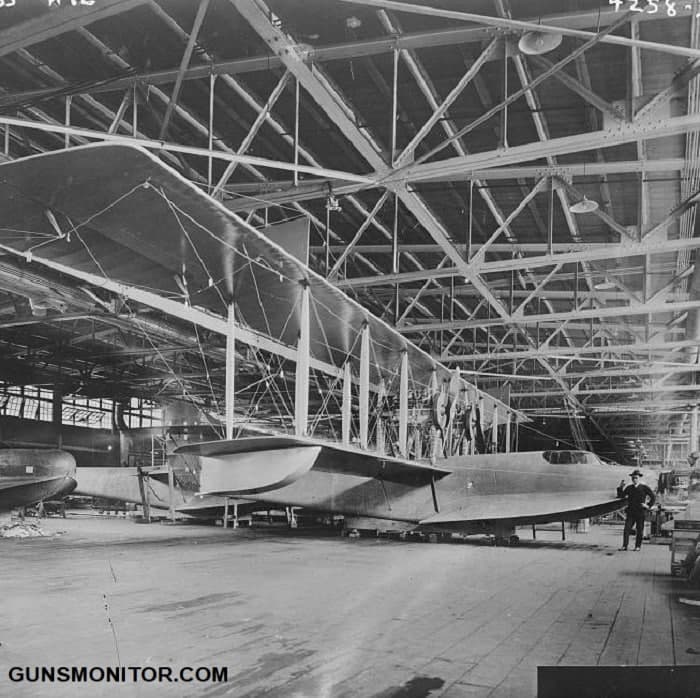 نگاهی به تاریخچه پرنده های آب نشین نظامی/بخش اول(+عکس) نگاهی به تاریخچه پرنده های آب نشین نظامی/بخش اول(+عکس)