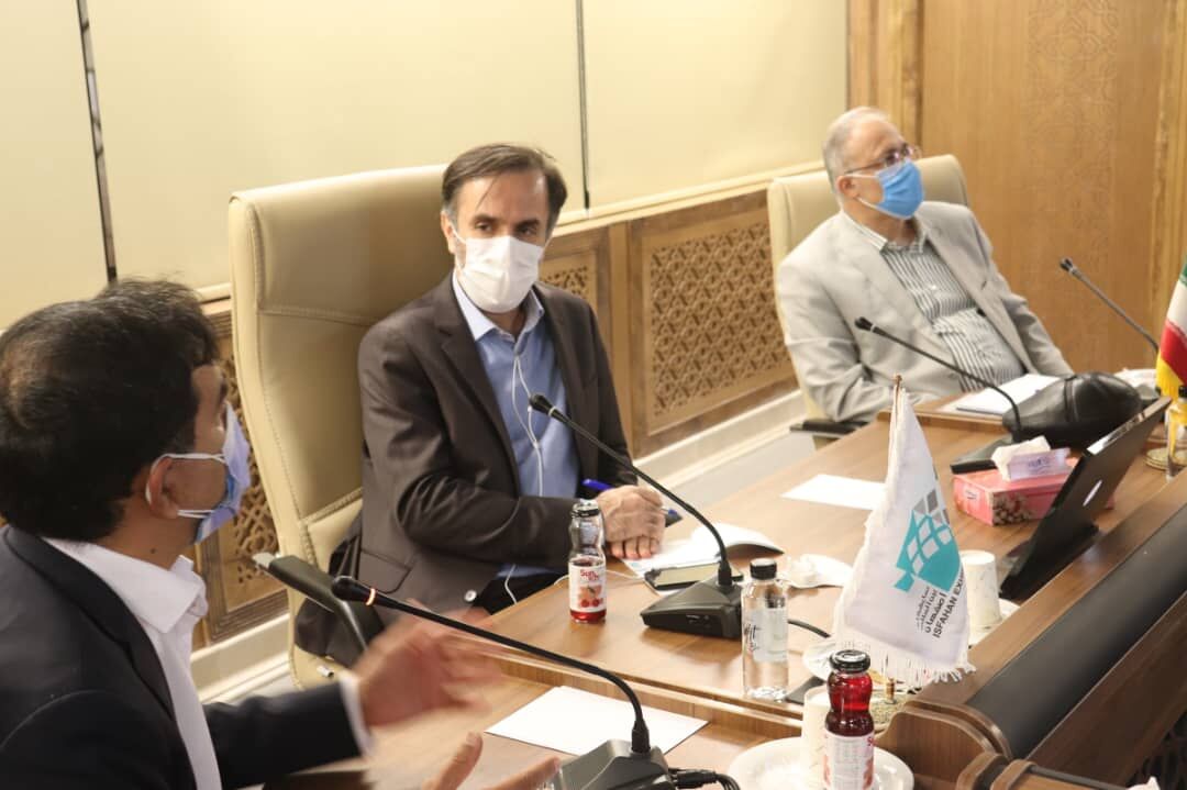 حمید زادبوم