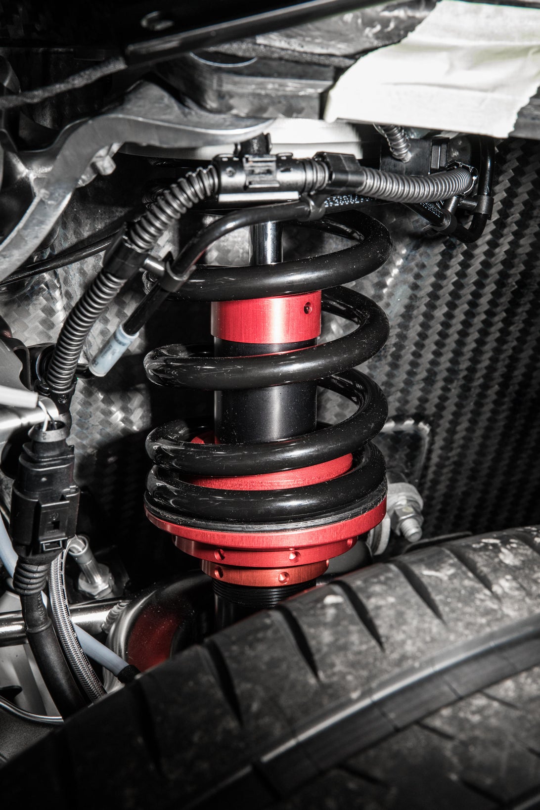 بوگاتی شیرون چگونه تولید می شود؛ ترکیب هنر و مهندسی در یک بوگاتی شیرون چگونه تولید می شود؛ ترکیب هنر و مهندسی در یک