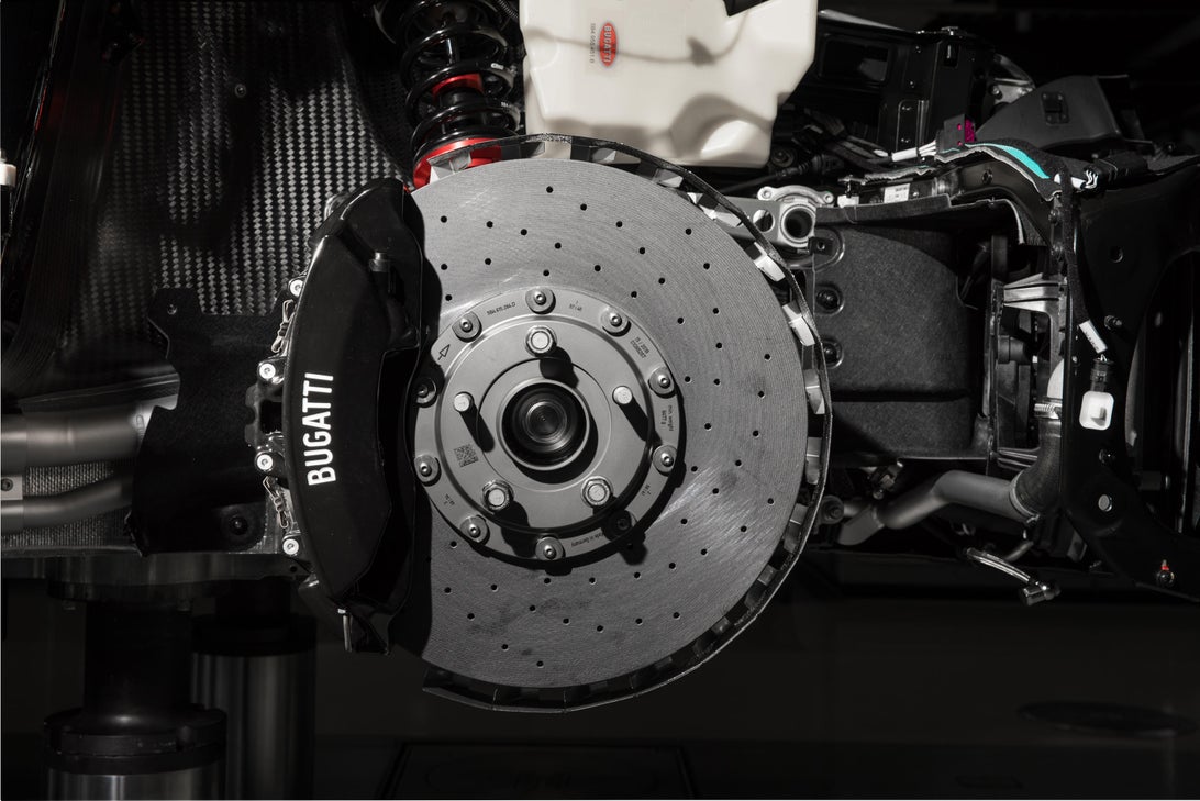 بوگاتی شیرون چگونه تولید می شود؛ ترکیب هنر و مهندسی در یک بوگاتی شیرون چگونه تولید می شود؛ ترکیب هنر و مهندسی در یک