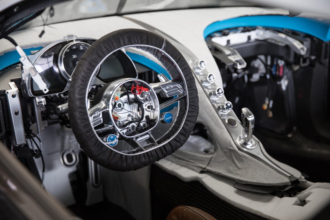 بوگاتی شیرون چگونه تولید می شود؛ ترکیب هنر و مهندسی در یک بوگاتی شیرون چگونه تولید می شود؛ ترکیب هنر و مهندسی در یک