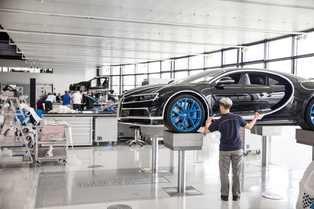 بوگاتی شیرون چگونه تولید می شود؛ ترکیب هنر و مهندسی در یک بوگاتی شیرون چگونه تولید می شود؛ ترکیب هنر و مهندسی در یک