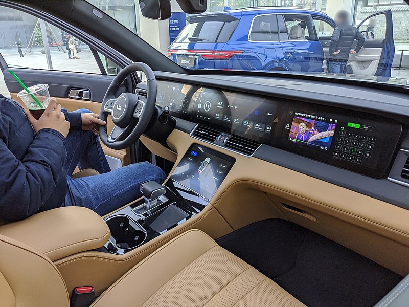 لی شانگ ONE؛ کراس اوور فناورانه چینی با قیمت پایه 50 هزار دلار (+عکس)