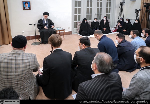 مقام معظم رهبری: حرف نو جمهوری اسلامی این است که در تشکیل حکومت، علاوه بر اثرگذاری مردم، اصول دینی نیز اثرگذار است