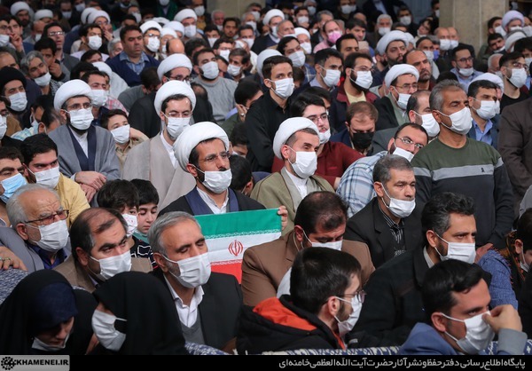 مقام معظم رهبری: راه رفع وسوسه تبلیغاتیِ اثرگذار بر ذهن جوان و نوجوان باتوم نیست، تبیین و روشنگری است مقام معظم رهبری: راه رفع وسوسه تبلیغاتیِ اثرگذار بر ذهن جوان و نوجوان باتوم نیست، تبیین و روشنگری است