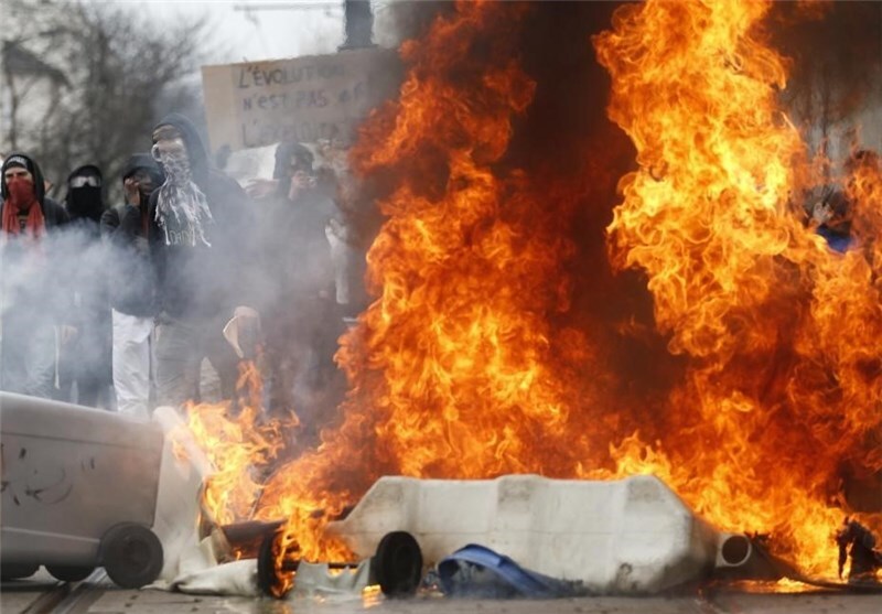 وزارت خارجه: ایران نگران جان معترضان فرانسوی است/ پلیس فرانسه مراقب باشد وزارت خارجه: ایران نگران جان معترضان فرانسوی است/ پلیس فرانسه مراقب باشد