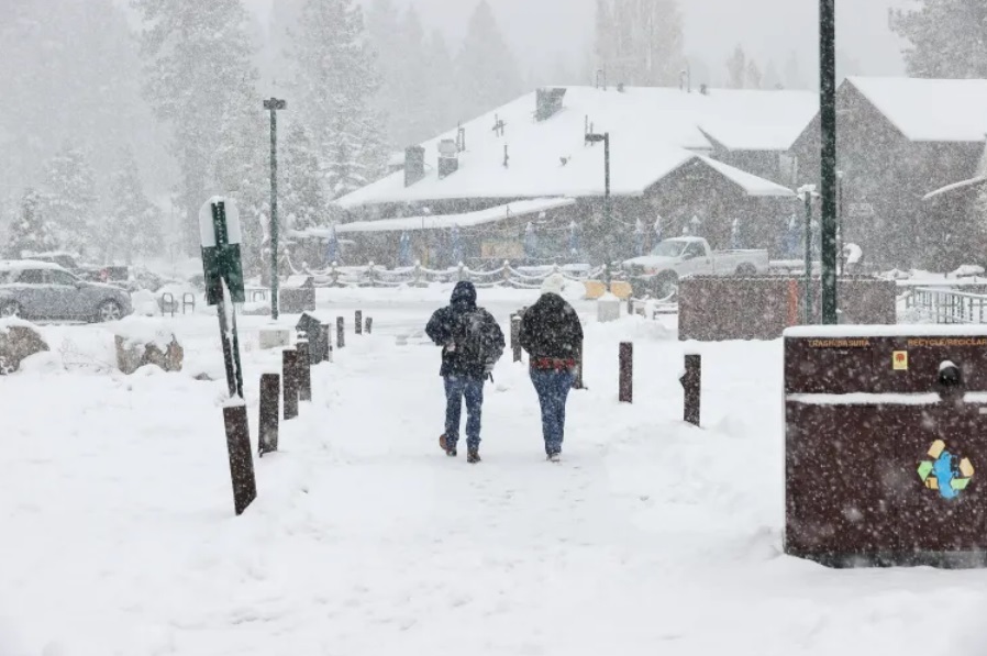 برف و سرما در آمریکا: مرگ 50 نفر / قطع برق هزاران خانه / کاهش دما به منفی 48 / لغو 17 هزار پرواز