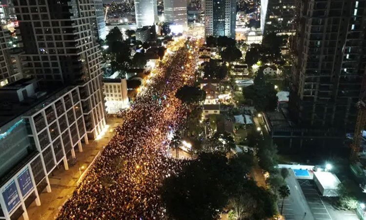 پنجمین هفته تظاهرات بزرگ علیه نتانیاهو در اسراییل (+عکس)