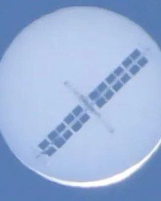 بالن چینی اولین شکار هوایی جنگنده F-22 رپتور (عکس) بالن چینی اولین شکار هوایی جنگنده F-22 رپتور (عکس)