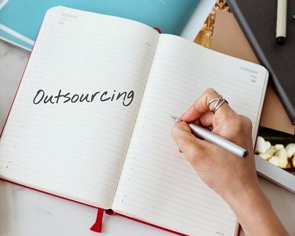 سیاست آمریکا و اروپا در قبال ایران/ آمریکا برون‌سپاری می‌کند، دبنال سردرد سیاسی نیست