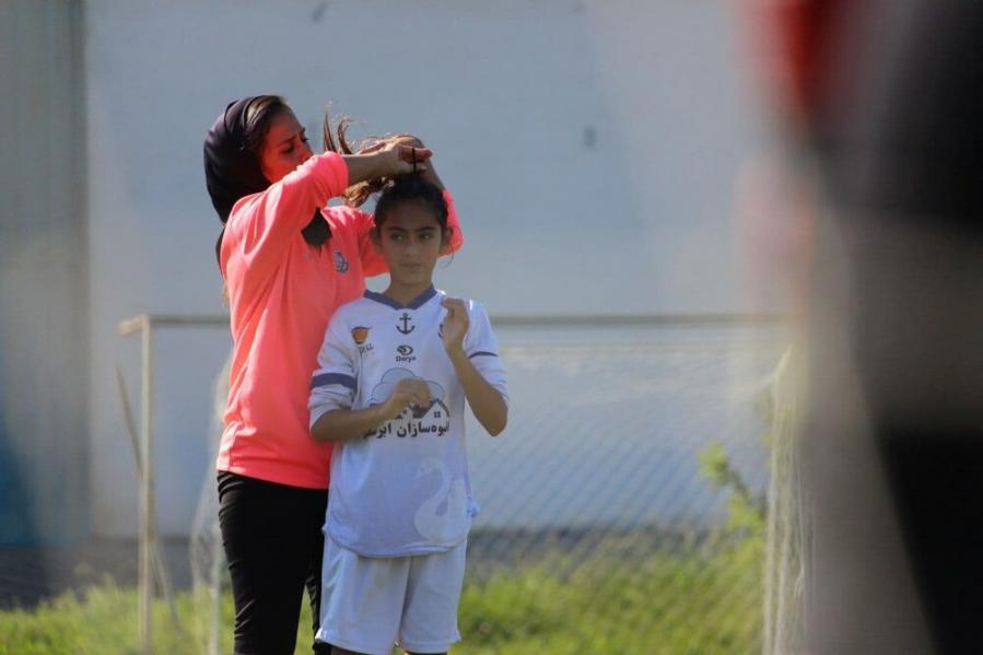 درِ بسته ی ورزشگاه های ایران روی پژمان و پگاه درِ بسته ی ورزشگاه های ایران روی پژمان و پگاه