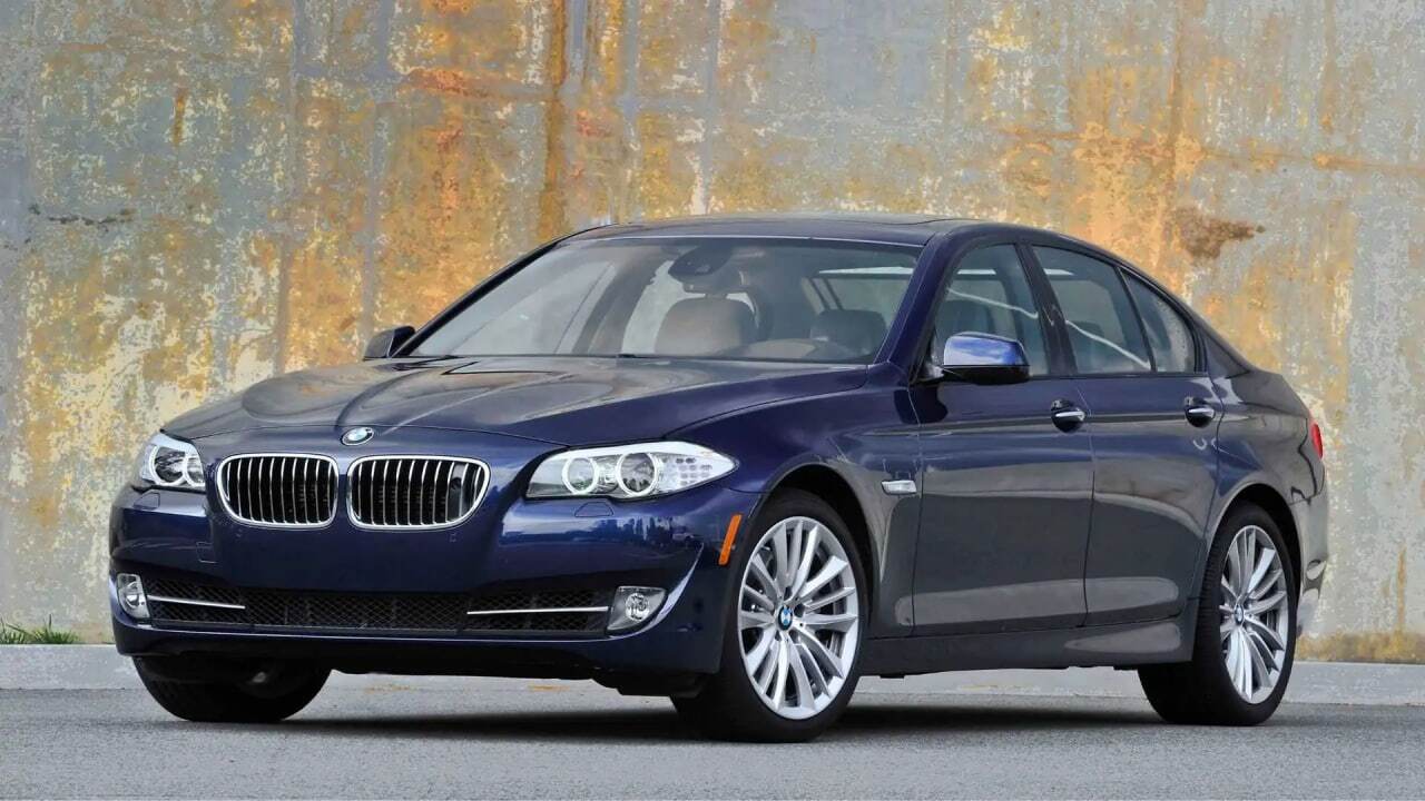 خرید خودرو در آمریکا با 3 فیلتر/ کمتر از 10 هزار دلار، 150 هزار کیلومتر کارکرد و پیشرانه 300 اسب بخاری (+عکس)