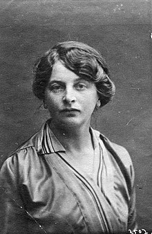 سیمای لنین در 100 نامه