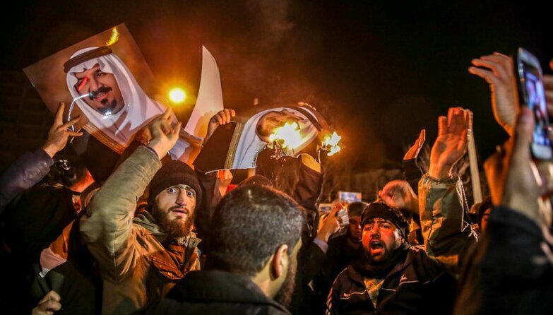 دفاع متهمان حمله به سفارت عربستان: کوکتل مولوتوف را با ماشین جلوی سفارت آوردند/ برای غیرت و اعتراض و نهی از منکر رفتیم/ ما در کوی دانشگاه هم بودیم و کتک خوردیم