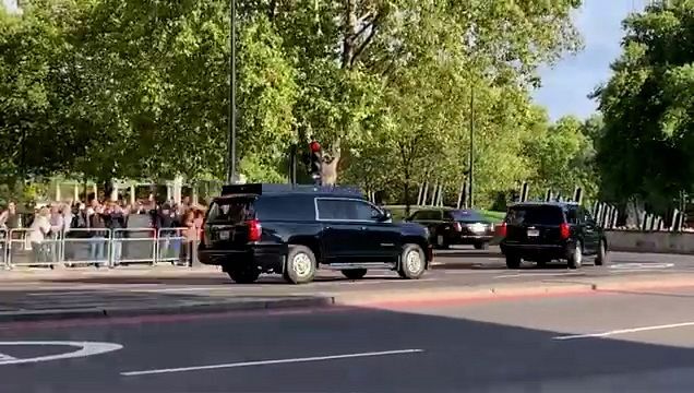  کاروان اسکورت خودروی رئیس جمهور آمریکا / ساعتی ۱۵۰ هزار دلار هزینه هر جابجایی