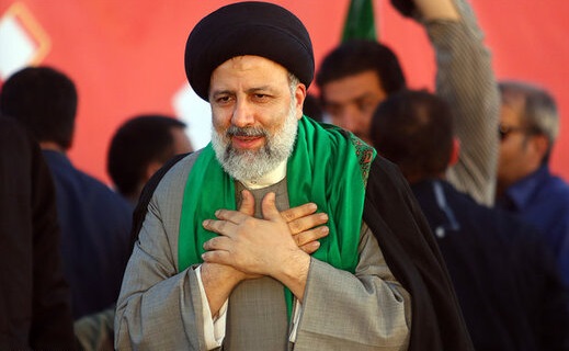 فعال سیاسی اصولگرا: دولت آقای رئیسی بیش از آنکه دولت انقلابی باشد، دولت اصولگرایان است / چرا یک مدیر ارشد دولت از بچه&zwnj;های مدافع حرم نیست؟