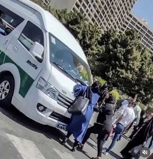 روزنامه فرهیختگان: مراقب باشیم، گرانی ها و محدود کردن آزادی&zwnj;های اجتماعی مثل حجاب و لغو کنسرت ها، مردم را رویاروی نظام قرار می دهد