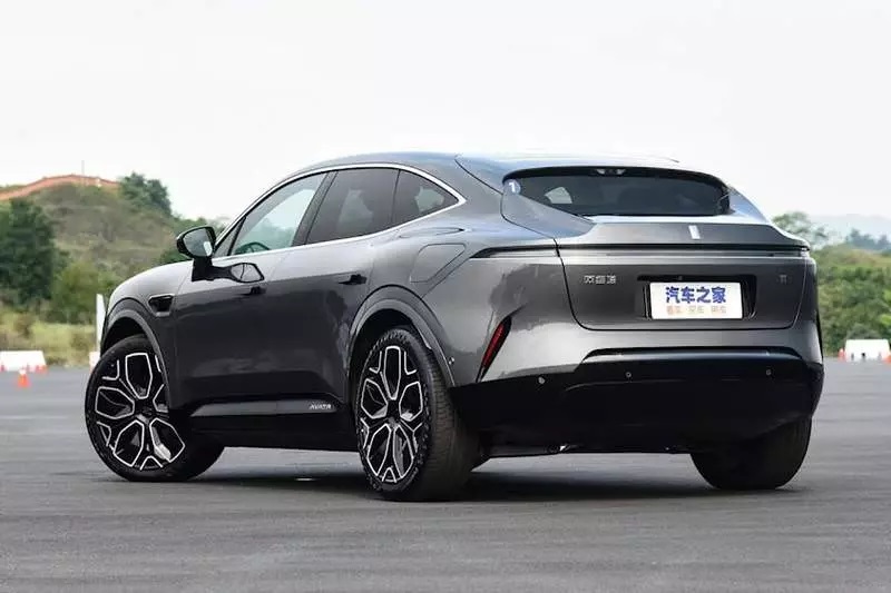 آواتار ۱۱؛ پورشه کاین چینی با تکنولوژی هواوی و طراحی نادر فقیه زاده آواتار ۱۱؛ پورشه کاین چینی با تکنولوژی هواوی و طراحی نادر فقیه زاده