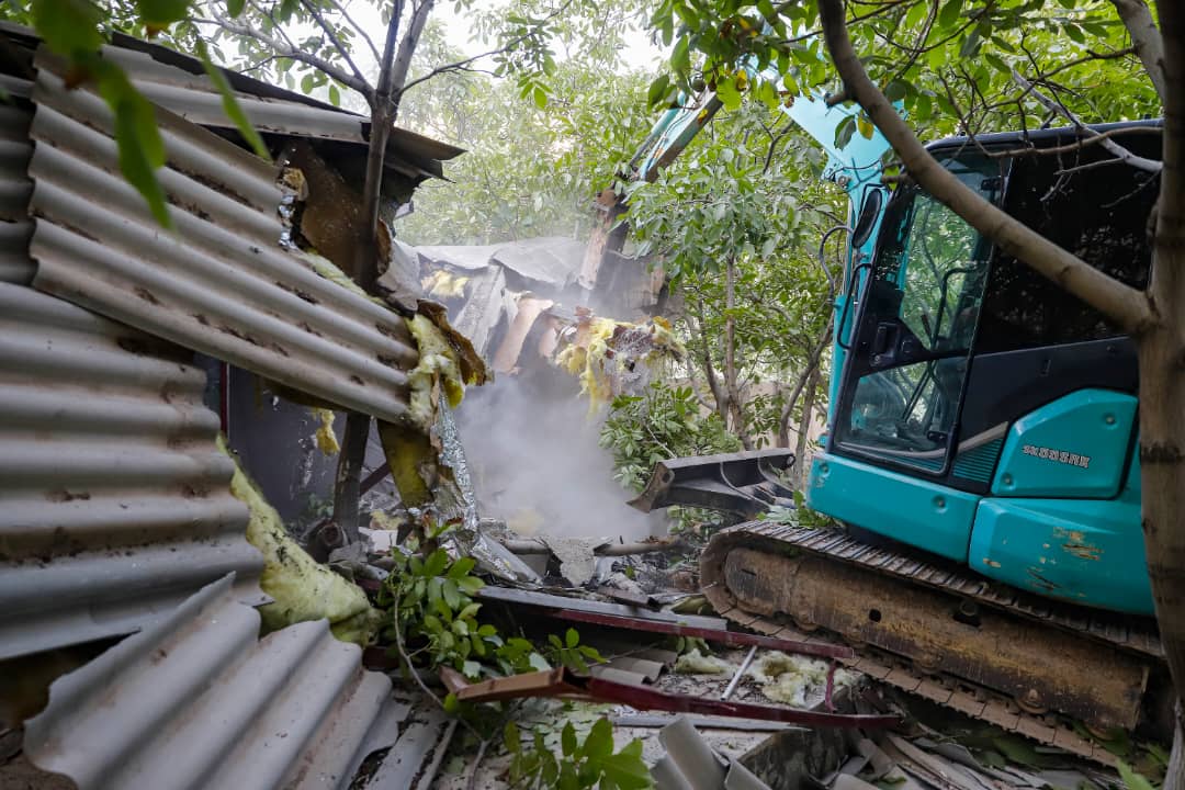 تخریب ۱۲ هکتار از ساخت و ساز‌های غیرمجاز بستر رودخانه فرحزاد