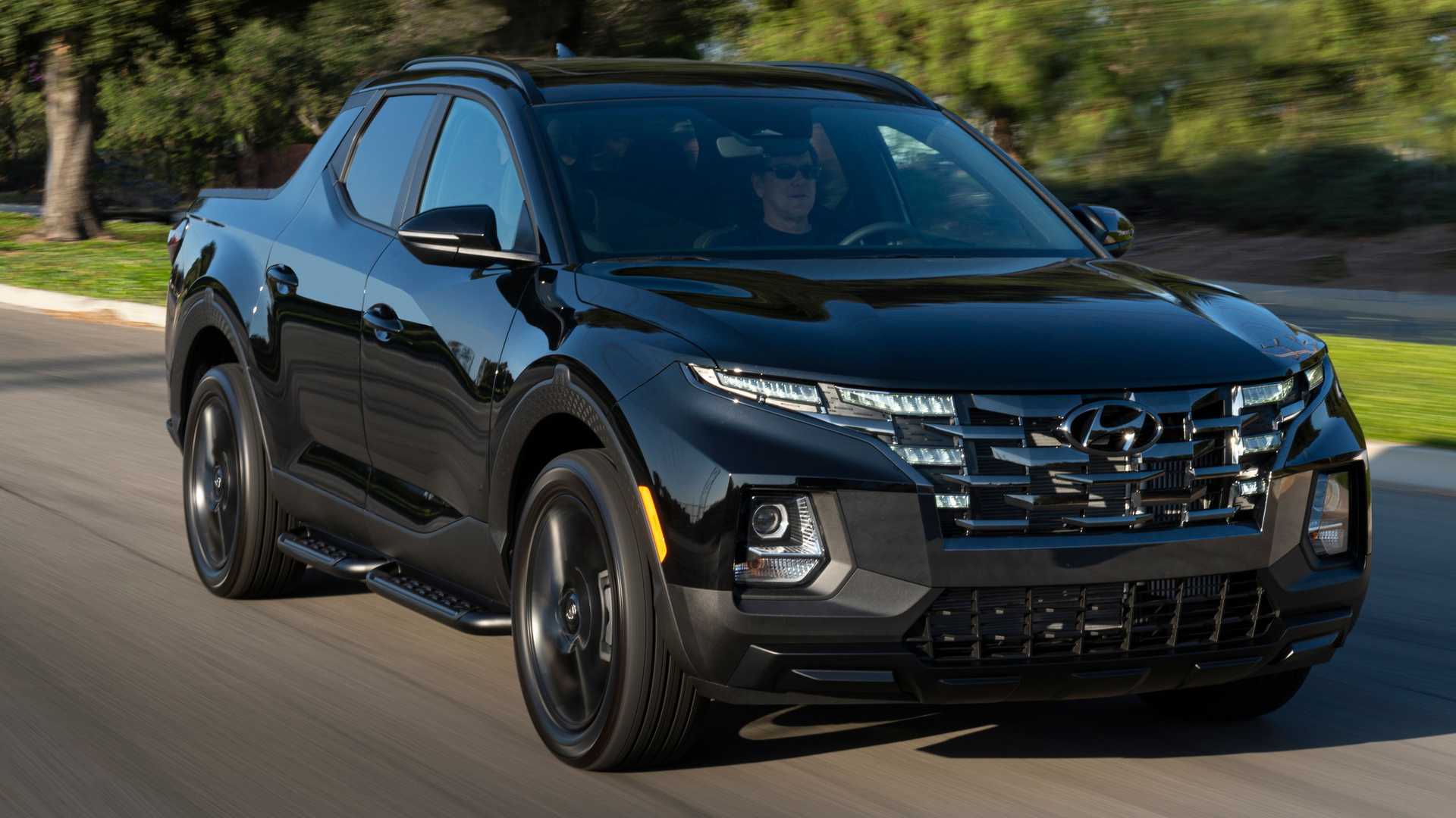 قیمت یک وانت باکیفیت در بازار آمریکا یک ساله چقدر تغییر دارد؟/ سانتا کروز نایت؛ زیبای سیاه پوش کره ای! (+عکس)