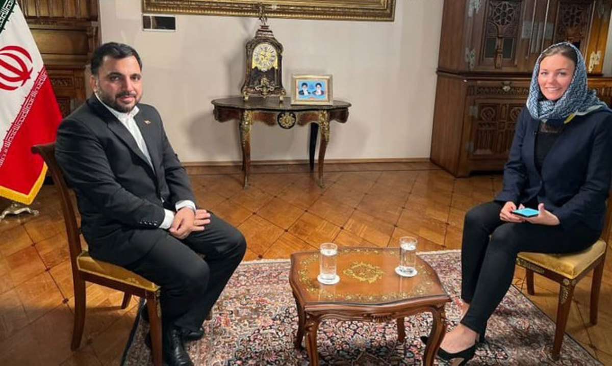 4 نکته درباره برکناری مدیر روابط عمومی 4 نکته درباره برکناری مدیر روابط عمومی