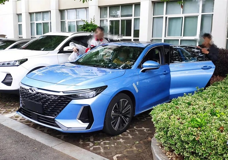 چری آریزو 8 چری آریزو 8