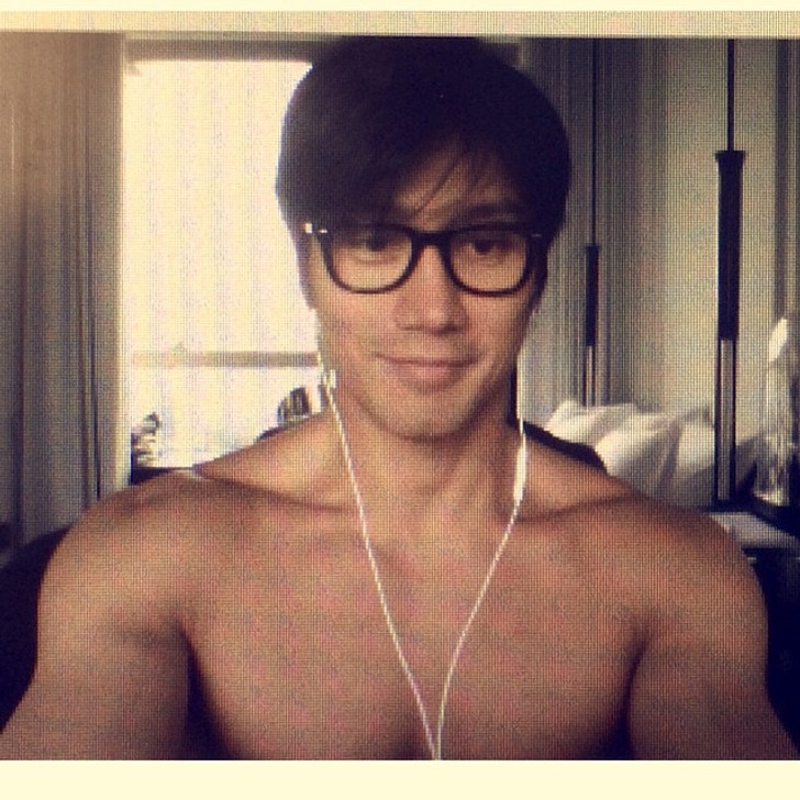 چهره این مرد ۵۶ساله دنیا را متحیر کرده است (+عکس)