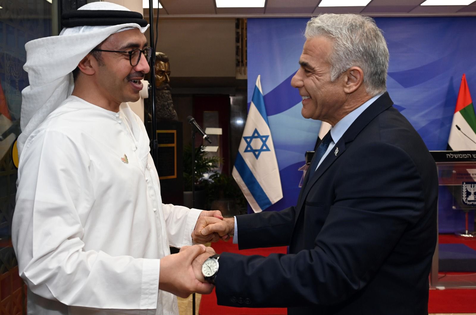 سفر وزیر خارجه امارات به اسرائیل / حضور در موزه هولوکاست و دیدار با نتانیاهو (+عکس)