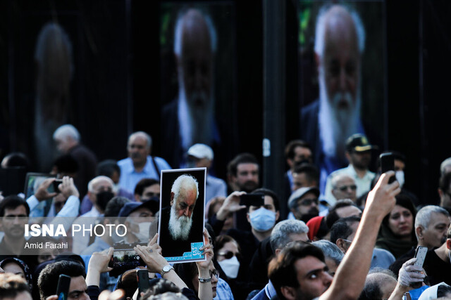 تحلیل جامعهشناسی از هیاهوی بعد از درگذشت تحلیل جامعهشناسی از هیاهوی بعد از درگذشت