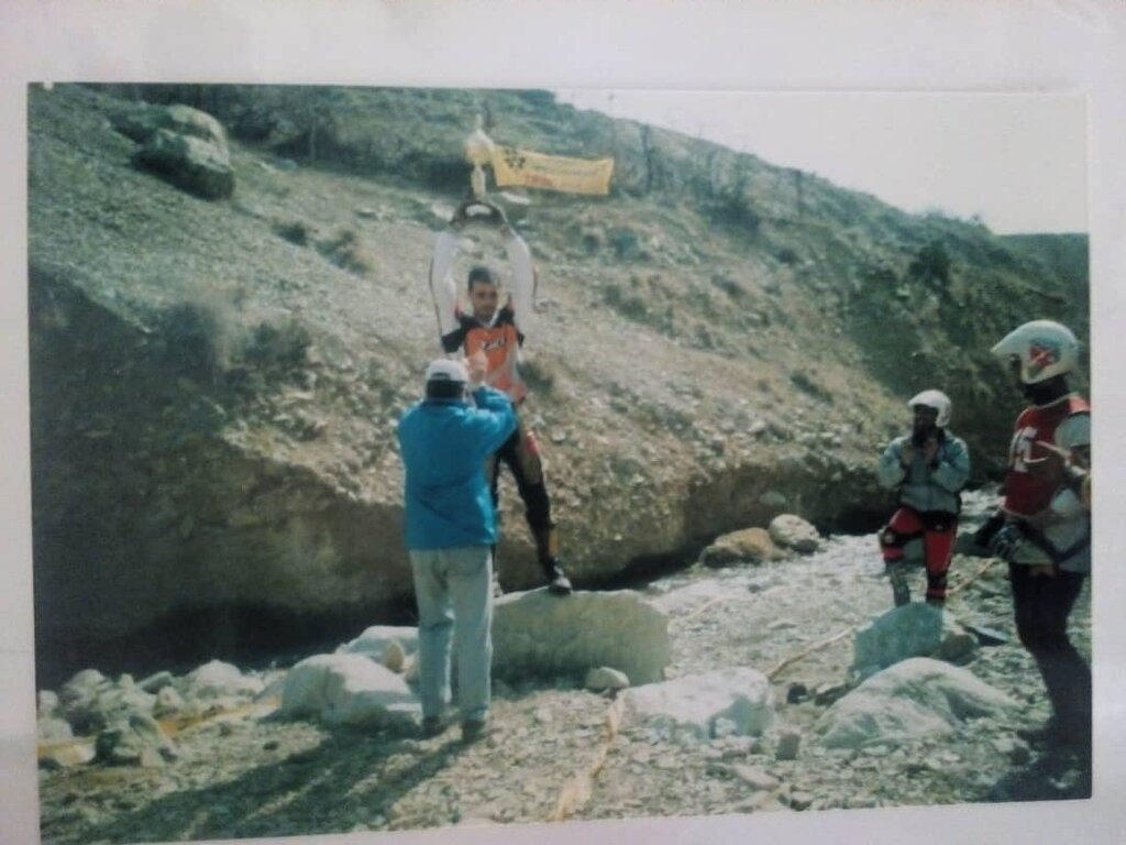 با رکورددار عجیب‌ترین فرود و صعودها در ارتفاعات تهران / فتح توچال با موتورسیکلت در ۱۸ دقیقه