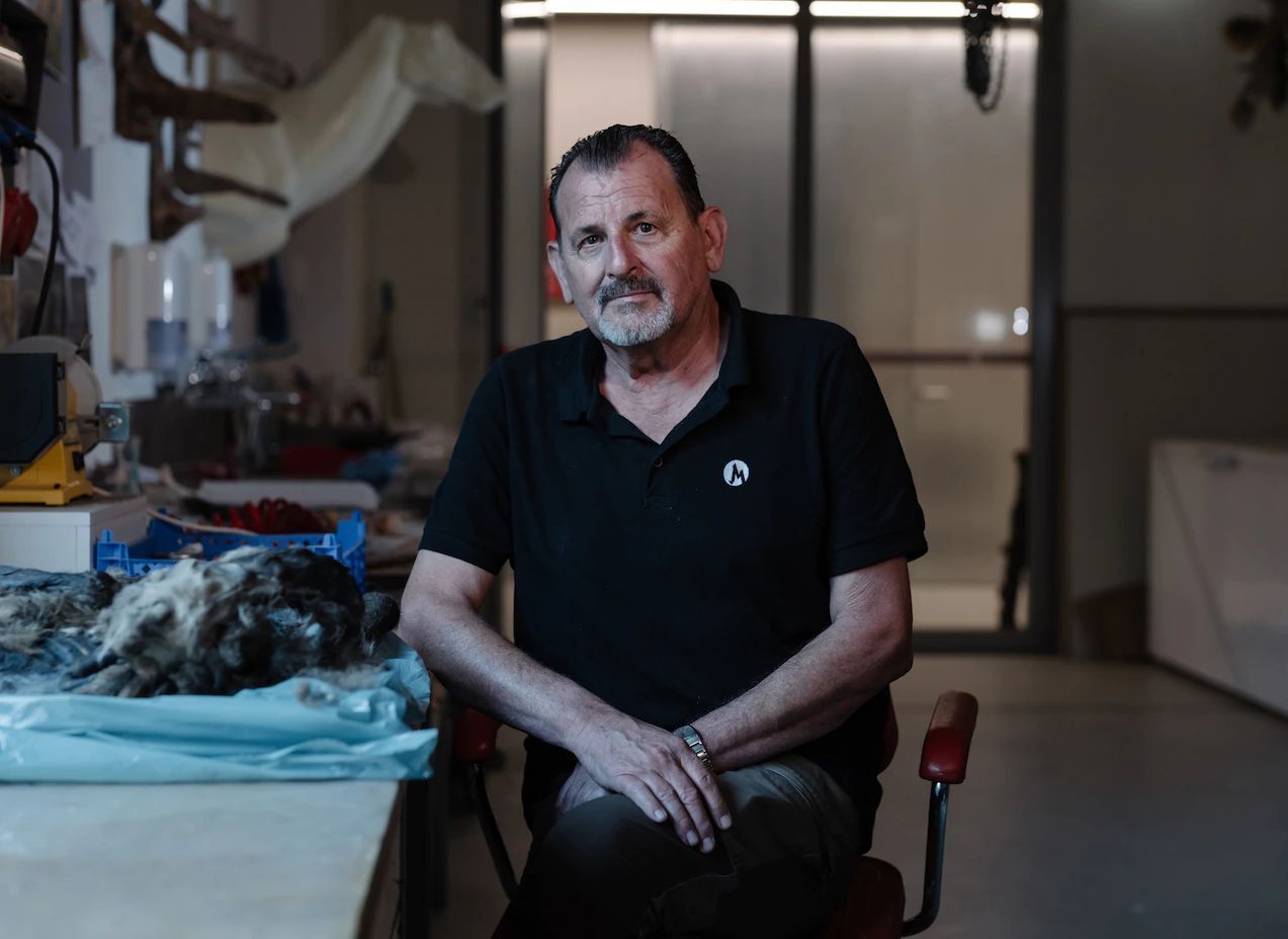 بزکوهی 500 ساله از یخچال کوه‌های آلپ سر درآورد (+عکس)