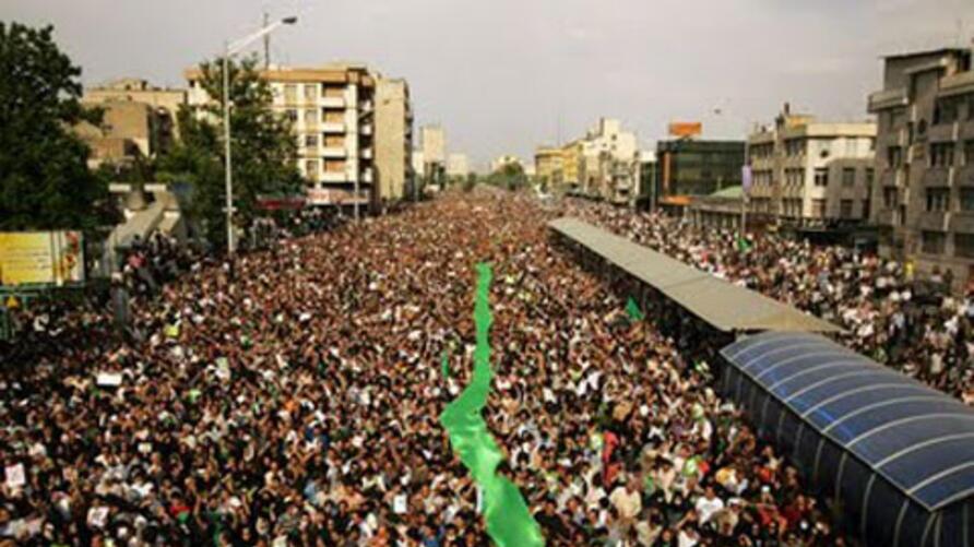 چرا و چگونه جنبش‌های اعتراضی رادیکالیزه شدند؟