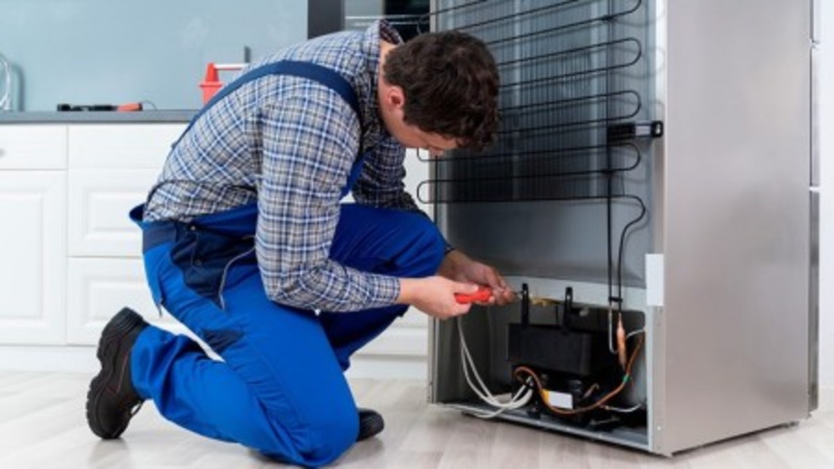 دلایل یکسره کار کردن موتور یخچال و راهکارهای برطرف کردن آن