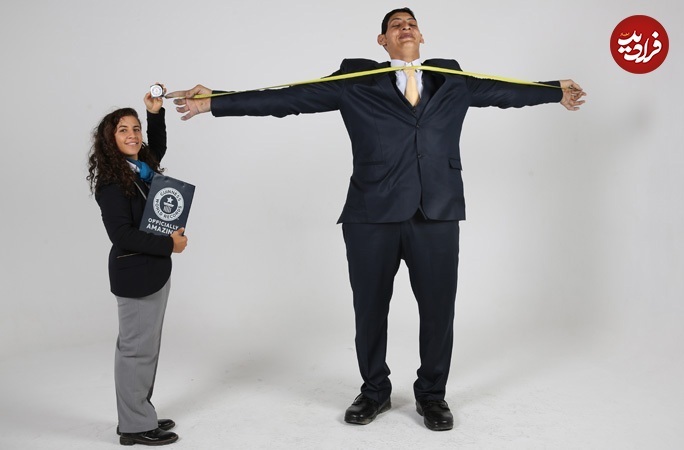 رکورد بزرگ‌ترین دست و پای جهان شکسته شد (+عکس)