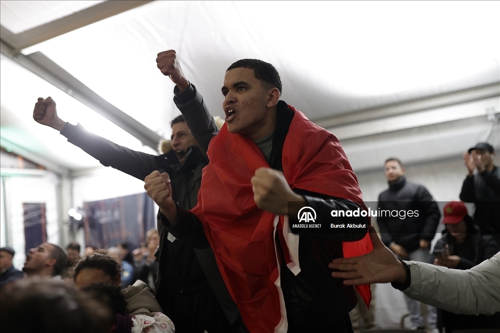 شادی مراکشی ها بعد از پیروزی تاریخی در جام جهانی (+عکس) شادی مراکشی ها بعد از پیروزی تاریخی در جام جهانی (+عکس)