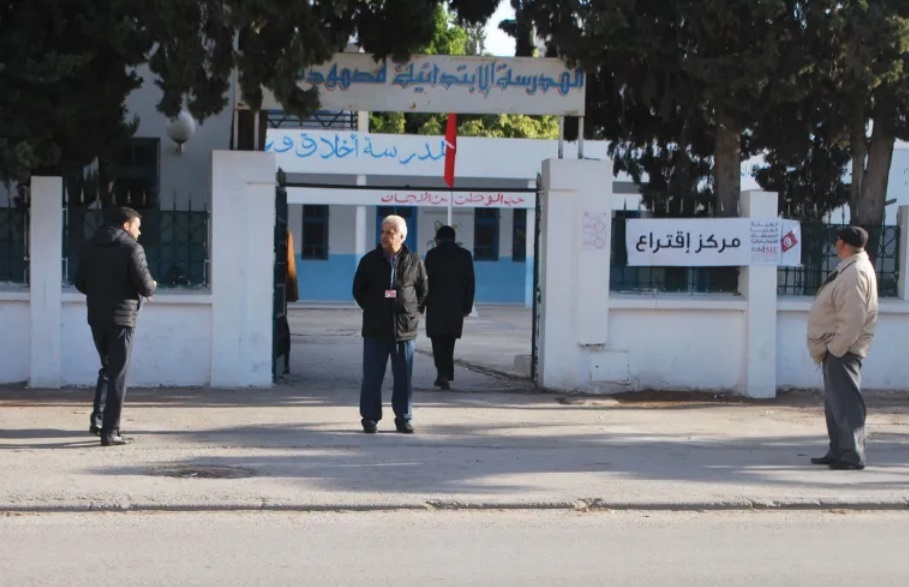 رسوایی برای رئیس جمهور تونس / مشارکت در انتخابات: 8.8 درصد