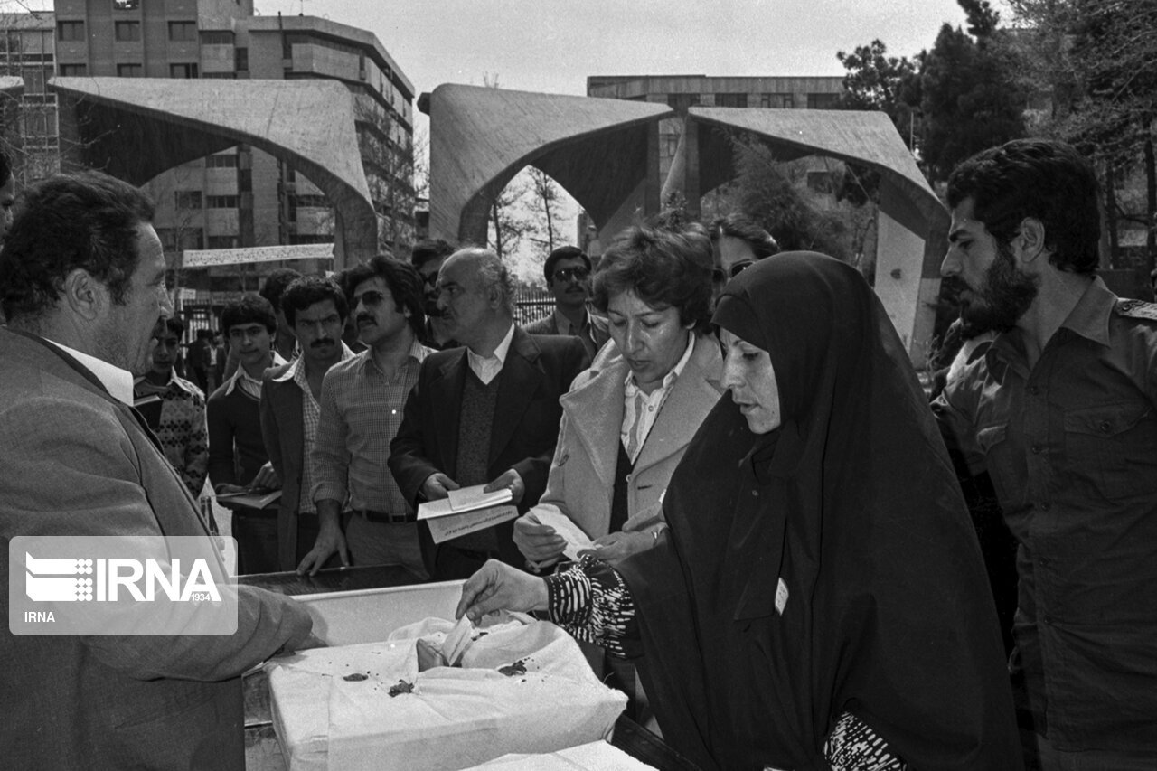 همه پرسی، راه حلی برای مشکلات امروز ایران